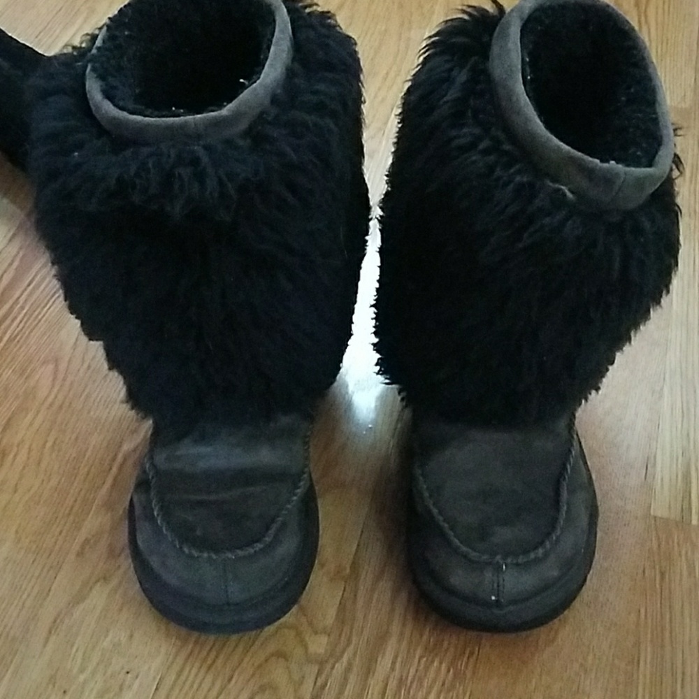 Chocolate brown suede ugg boots with lamb fur